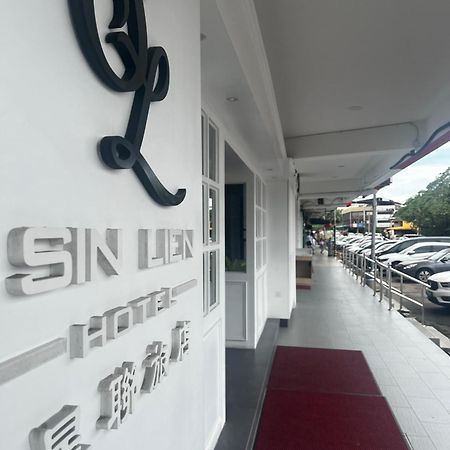Sin Lien Hotel Kluang Bagian luar foto