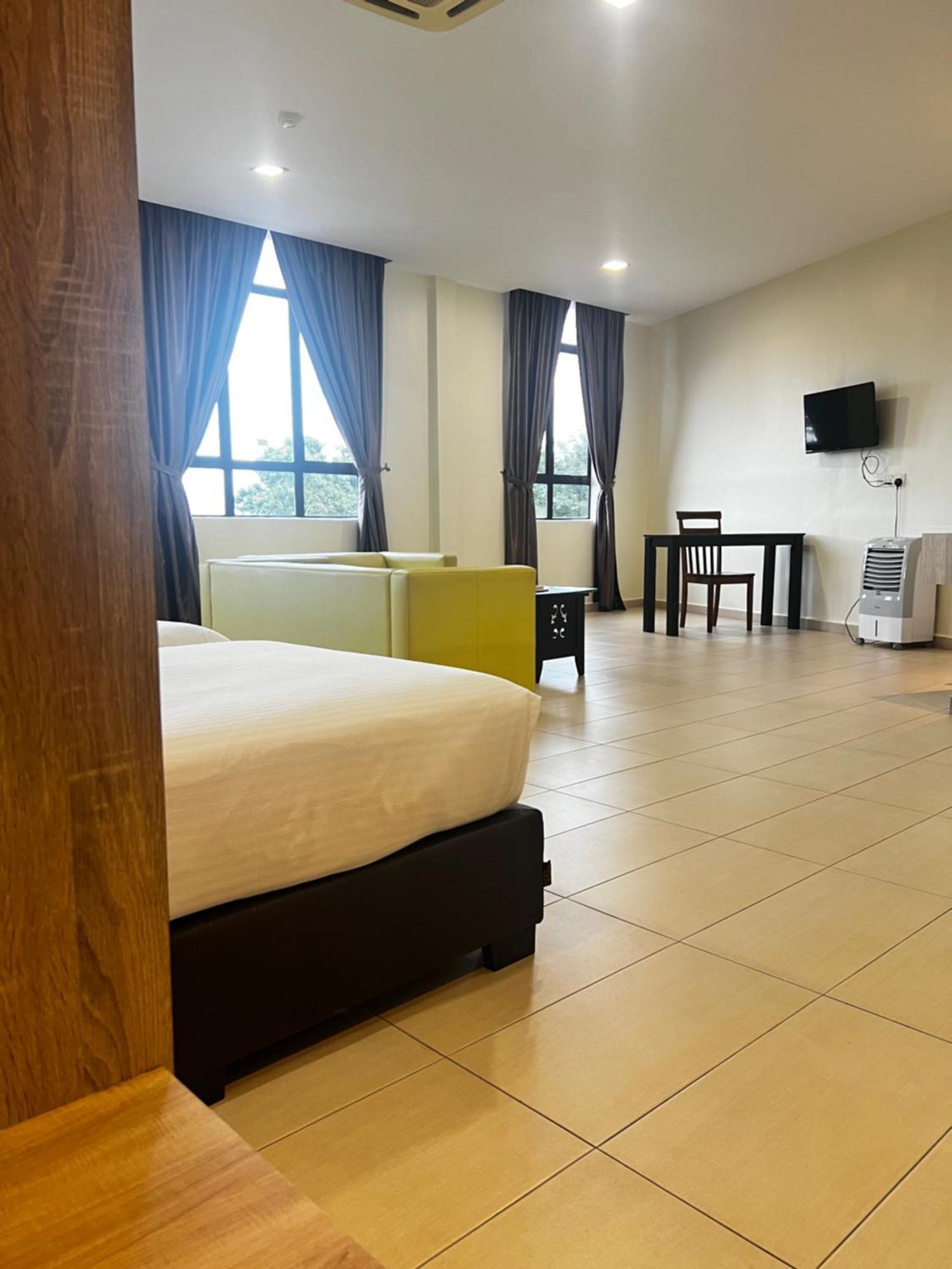 Sin Lien Hotel Kluang Bagian luar foto
