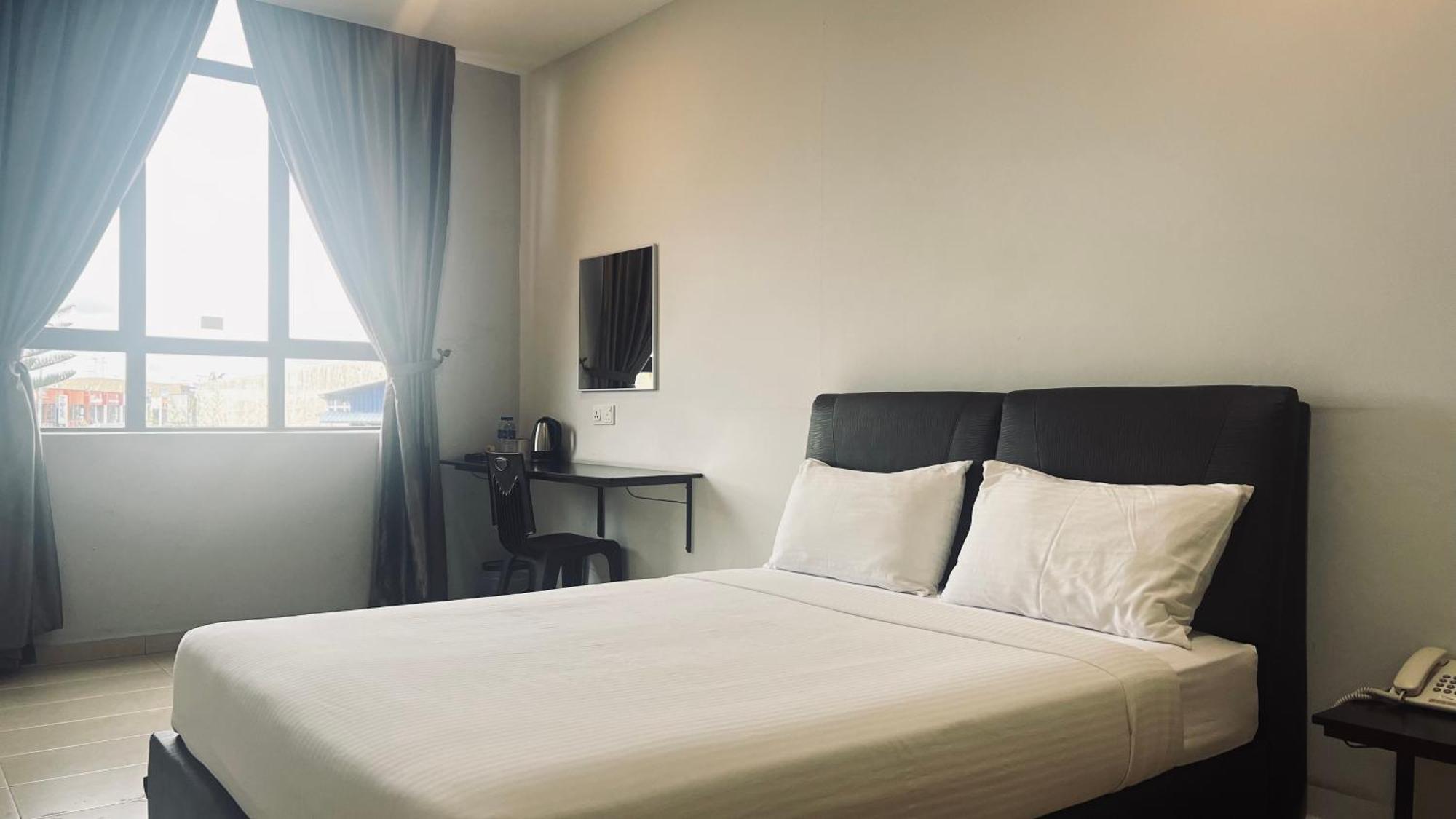 Sin Lien Hotel Kluang Bagian luar foto