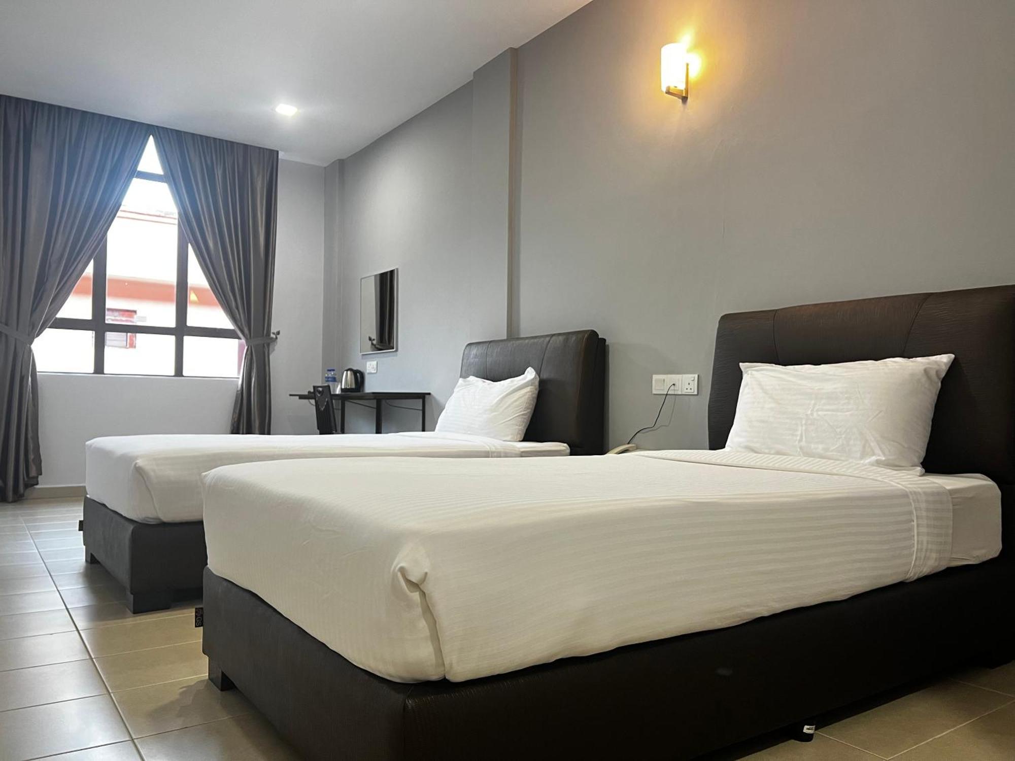 Sin Lien Hotel Kluang Bagian luar foto